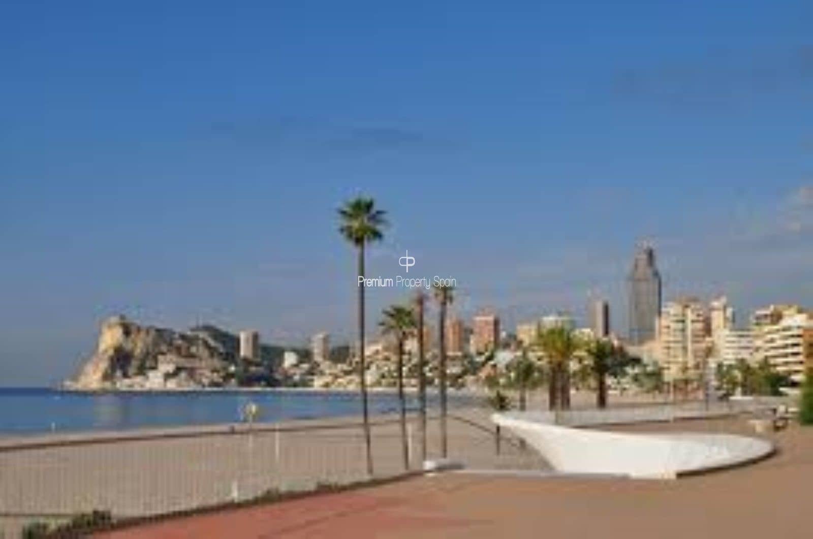 4 quarto Moradia para venda em Finestrat com piscina garagem - 799 000 € (Ref: 7060260)