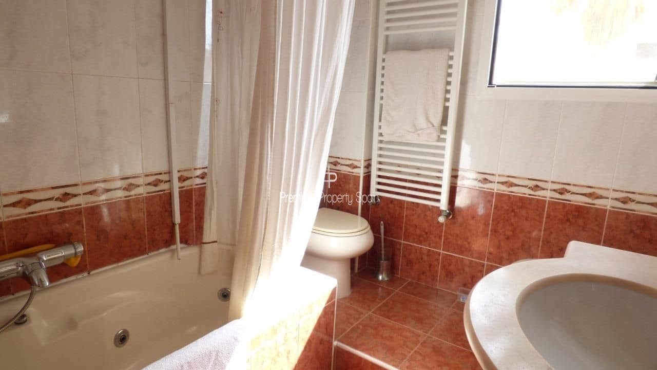 6 sovrum Villa till salu i Playa de San Juan med pool garage - 1 700 000 € (Ref: 7060290)