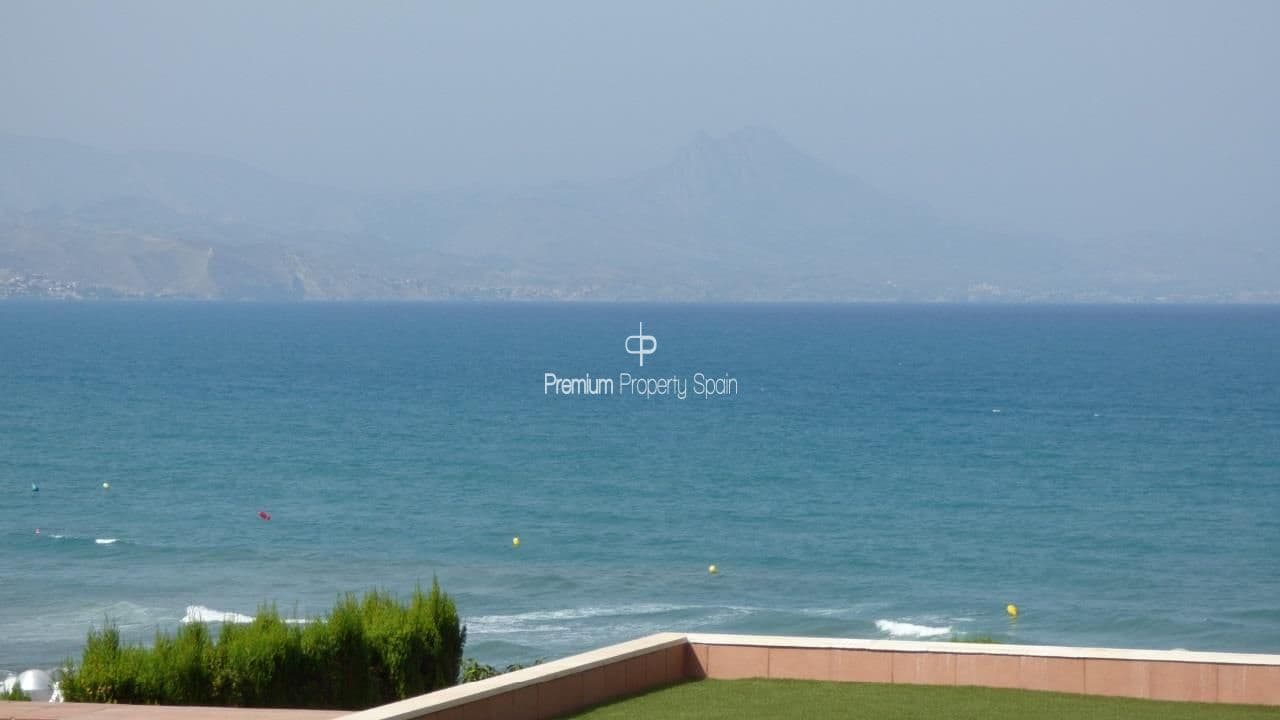 6 sovrum Villa till salu i Playa de San Juan med pool garage - 1 700 000 € (Ref: 7060290)