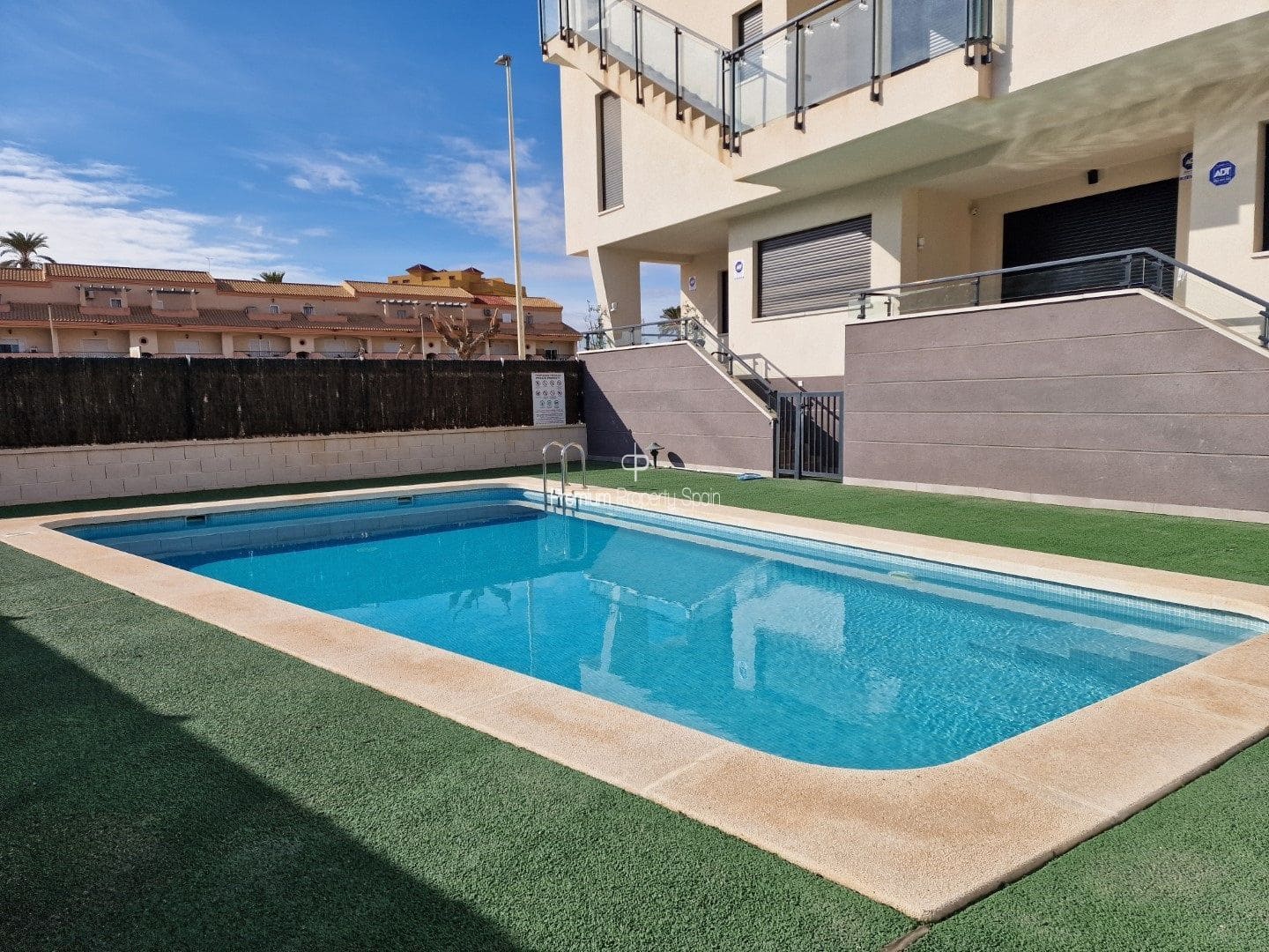 3 bedroom Flat for sale in Los Alcazares with pool garage - € 220,000 (Ref: 8055318)