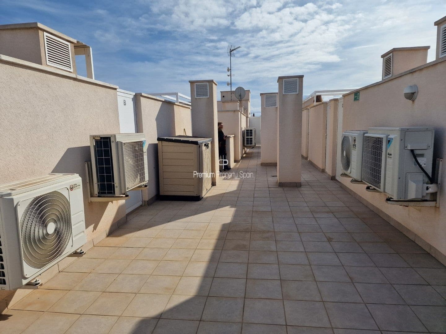 3 bedroom Flat for sale in Los Alcazares with pool garage - € 220,000 (Ref: 8055318)