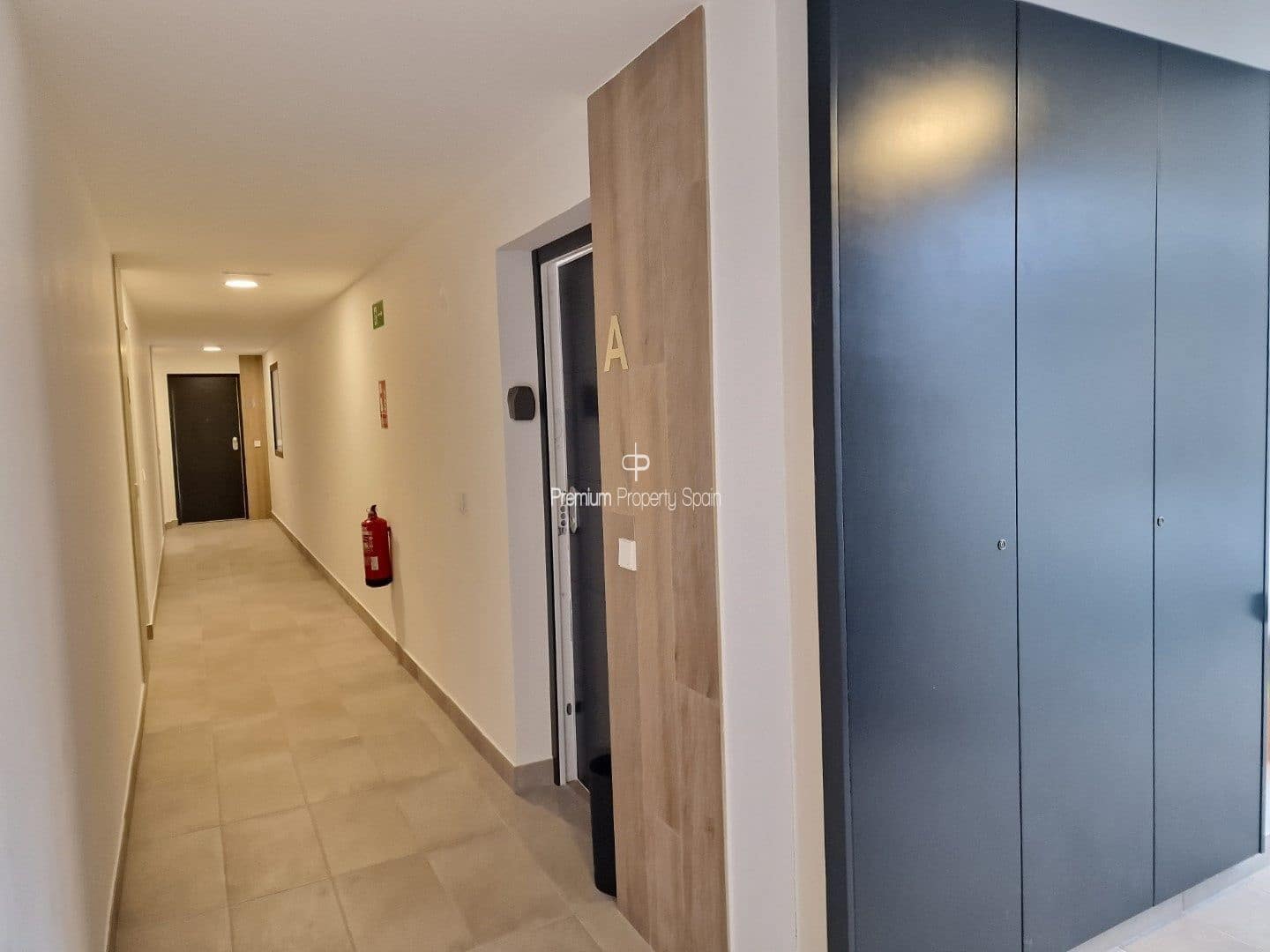 3 bedroom Flat for sale in Los Alcazares with pool garage - € 220,000 (Ref: 8055318)