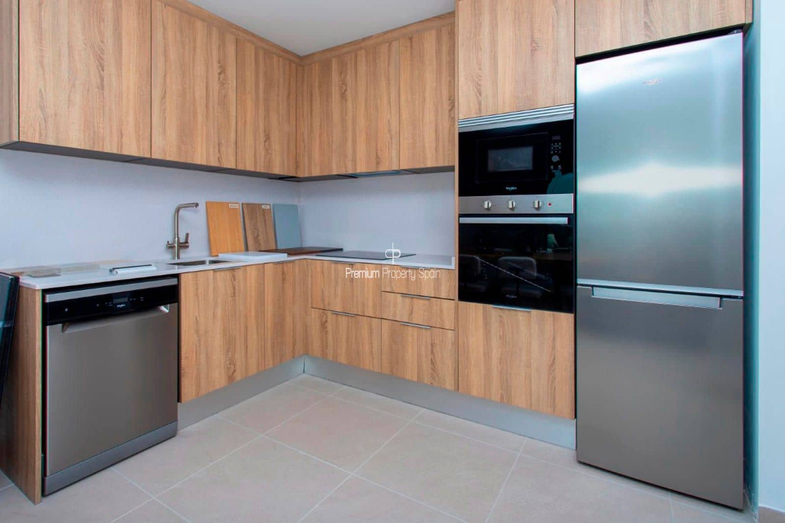 3 makuuhuone Kattohuoneisto myytävänä paikassa Santa Pola mukana uima-altaan 
autotalli - 495 000 € (Ref: 8090560)