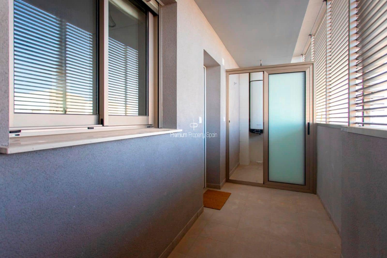 3 makuuhuone Kattohuoneisto myytävänä paikassa Santa Pola mukana uima-altaan 
autotalli - 495 000 € (Ref: 8090560)