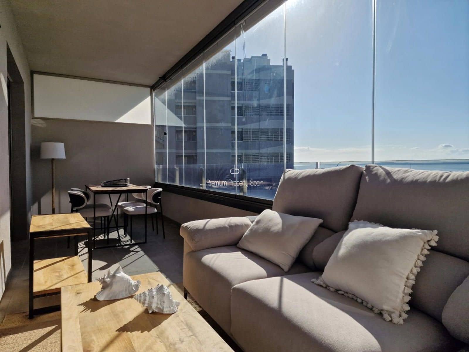 3 makuuhuone Kattohuoneisto myytävänä paikassa Santa Pola mukana uima-altaan 
autotalli - 495 000 € (Ref: 8090560)