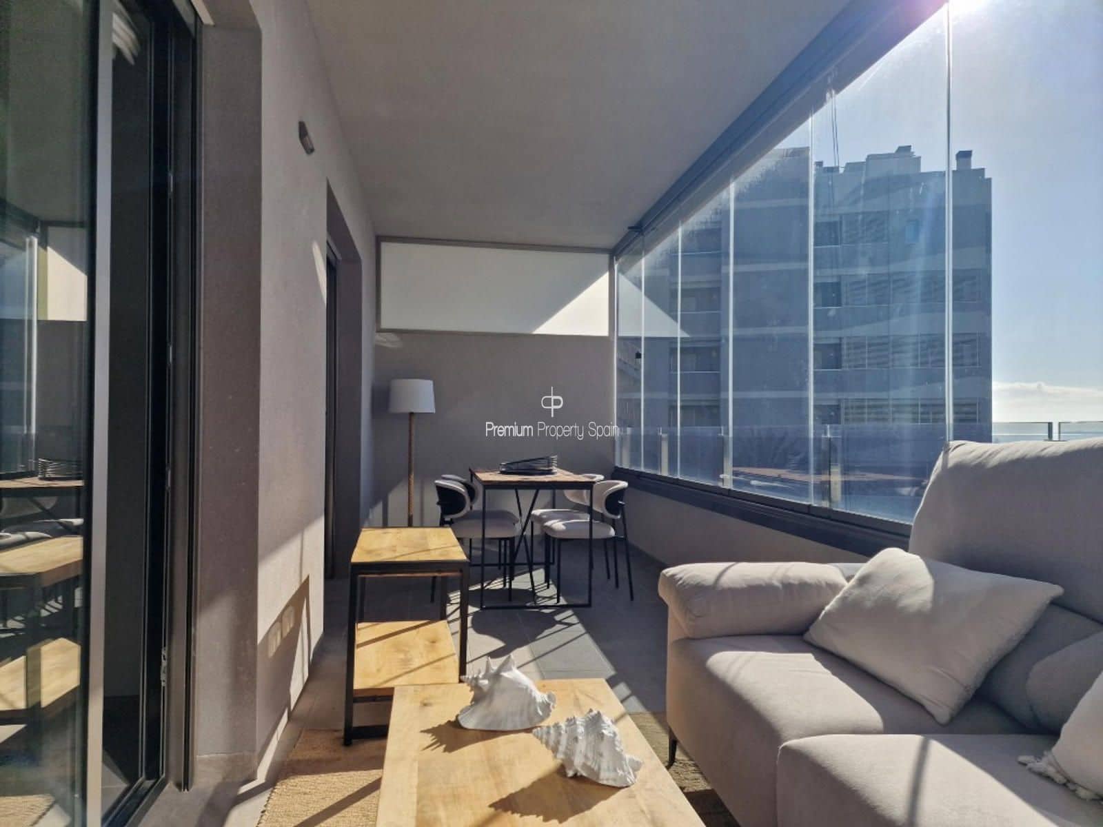 3 makuuhuone Kattohuoneisto myytävänä paikassa Santa Pola mukana uima-altaan 
autotalli - 495 000 € (Ref: 8090560)