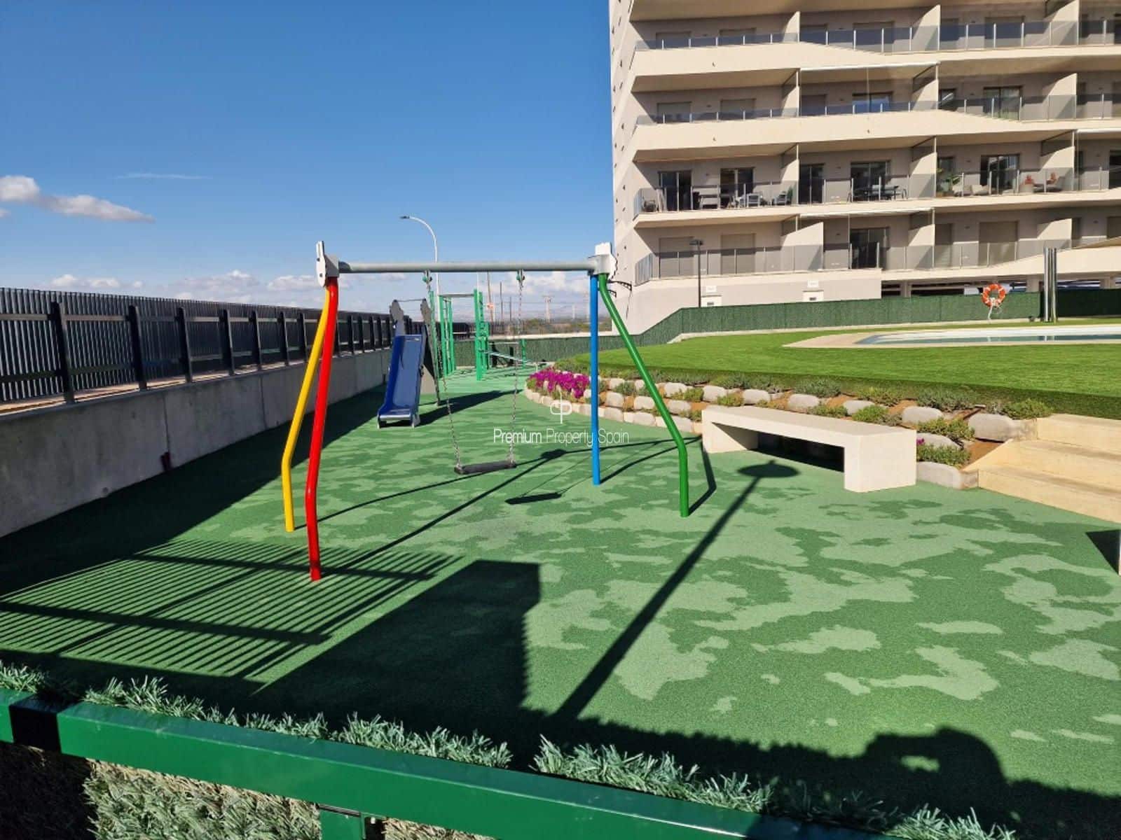 3 makuuhuone Kattohuoneisto myytävänä paikassa Santa Pola mukana uima-altaan 
autotalli - 495 000 € (Ref: 8090560)