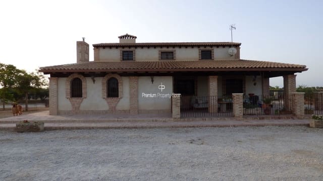 5 Zimmer Villa zu verkaufen in Arenales del Sol, Elche / Elx mit Garage - 750.000 € (Ref: 8640156)