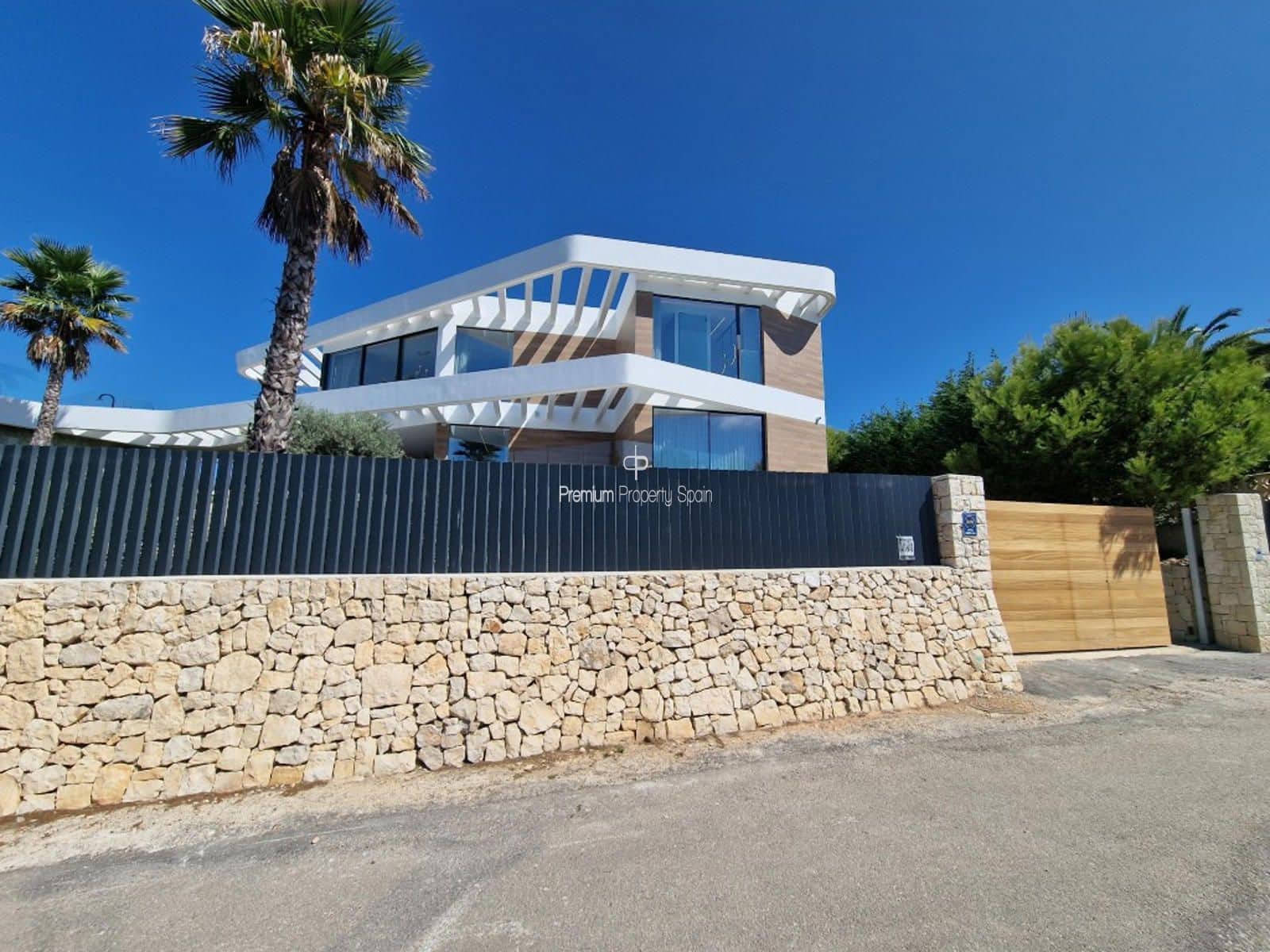 5 bedroom Villa for sale in Javea / Xabia with pool garage - € 4,125,000 (Ref: 9394093)