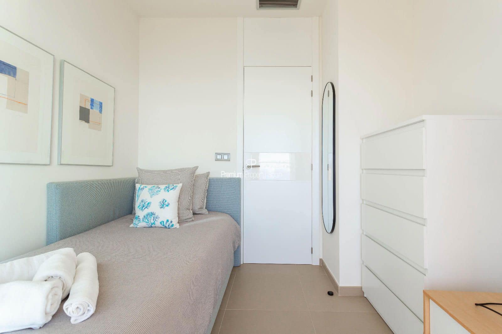 2 makuuhuone Asunto myytävänä paikassa Benidorm mukana uima-altaan 
autotalli - 513 000 € (Ref: 9394099)