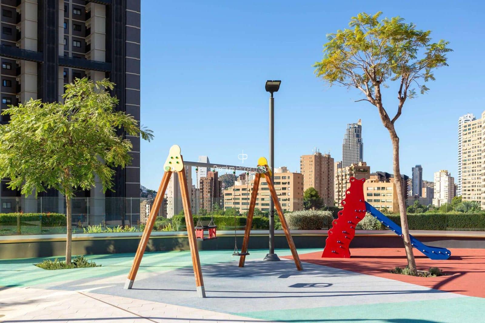 2 makuuhuone Asunto myytävänä paikassa Benidorm mukana uima-altaan 
autotalli - 513 000 € (Ref: 9394099)