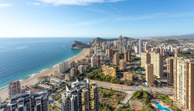 2 makuuhuone Asunto myytävänä paikassa Playa Poniente, Benidorm mukana uima-altaan 
autotalli - 513 000 € (Ref: 9394099)