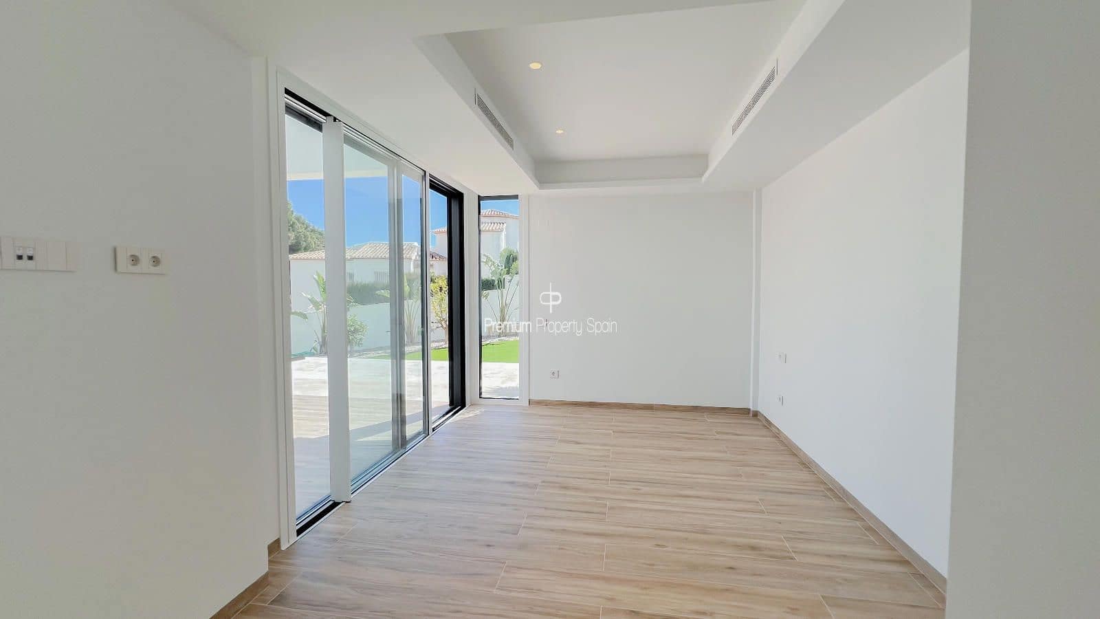 Chalet de 4 habitaciones en Benissa en venta con piscina garaje - 2.260.000 € (Ref: 9394101)