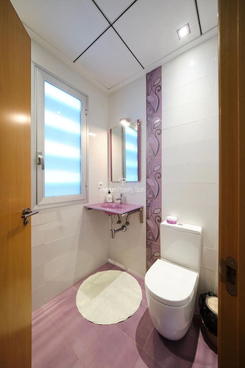 5 soverom Villa til salgs i Playa de San Juan med svømmebasseng garasje - € 1 299 000 (Ref: 9394105)