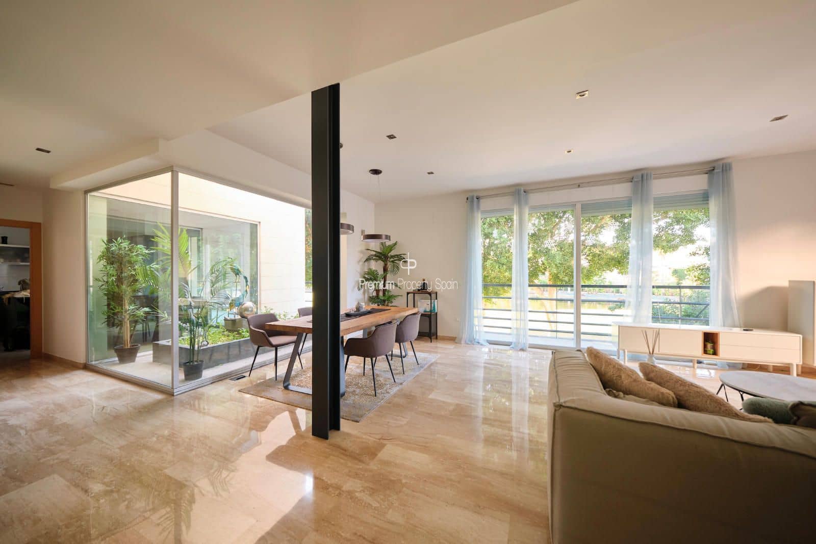 5 soverom Villa til salgs i Playa de San Juan med svømmebasseng garasje - € 1 299 000 (Ref: 9394105)