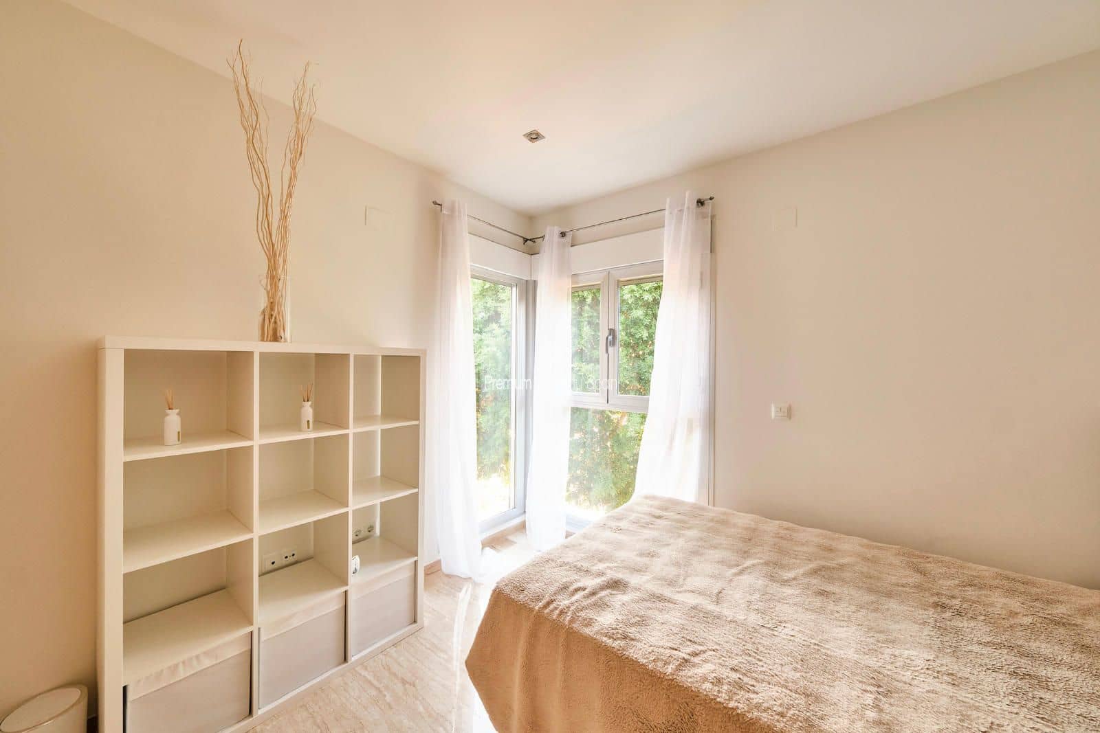 5 soverom Villa til salgs i Playa de San Juan med svømmebasseng garasje - € 1 299 000 (Ref: 9394105)