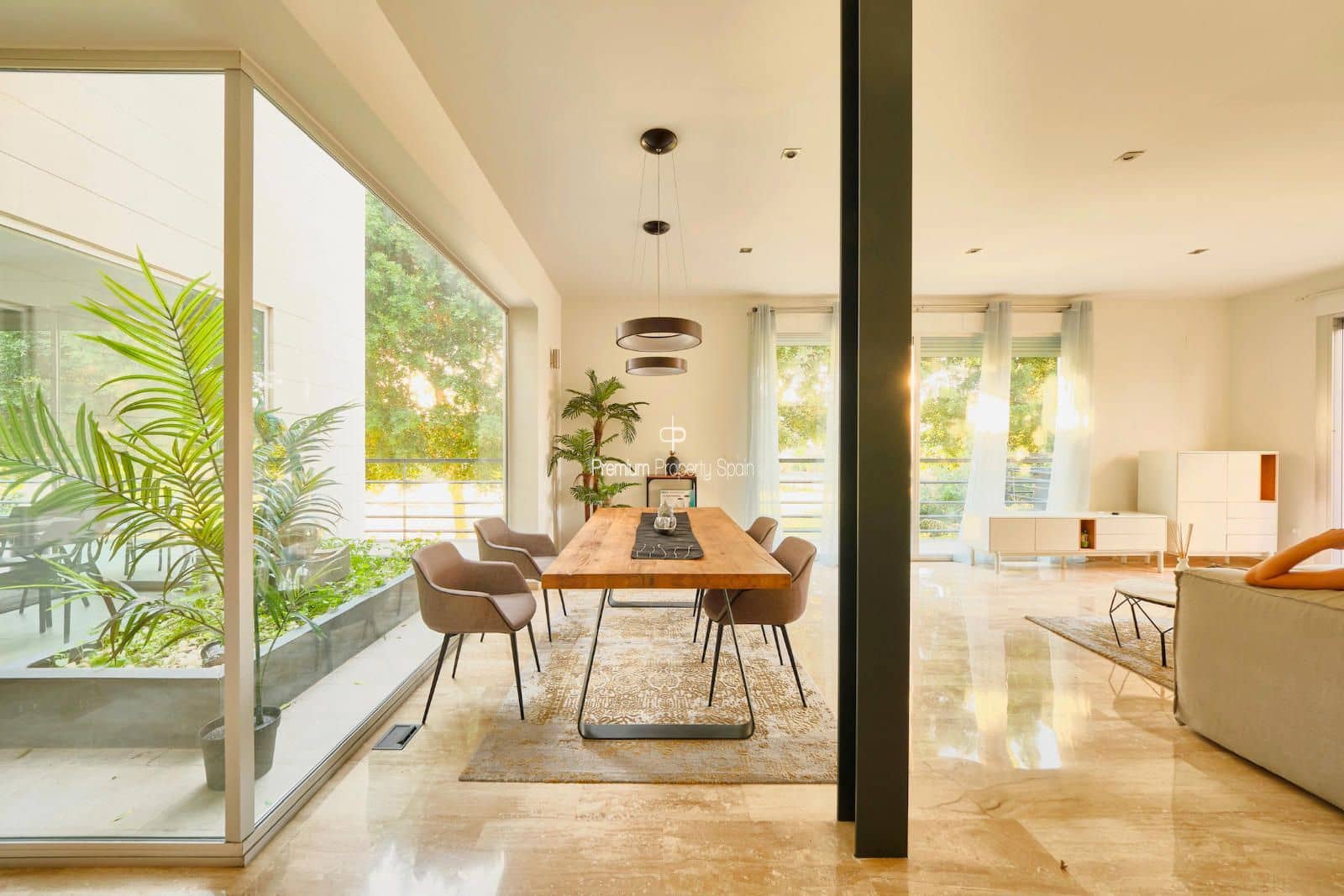 5 soverom Villa til salgs i Playa de San Juan med svømmebasseng garasje - € 1 299 000 (Ref: 9394105)