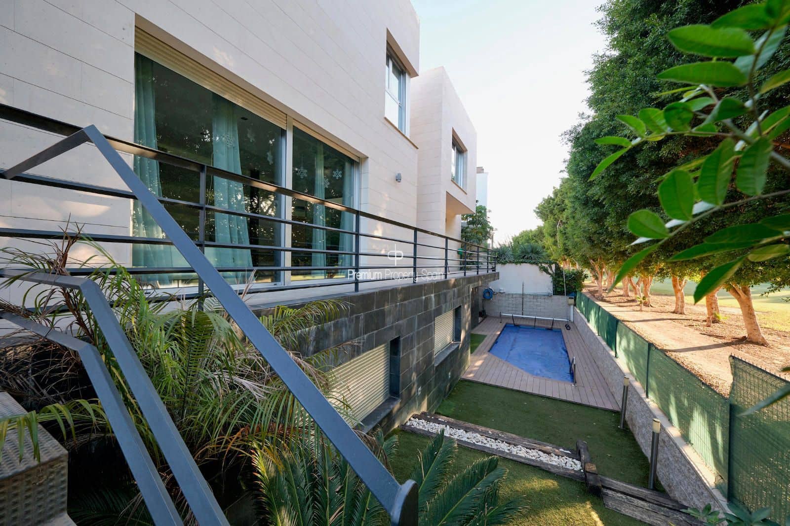 5 soverom Villa til salgs i Playa de San Juan med svømmebasseng garasje - € 1 299 000 (Ref: 9394105)