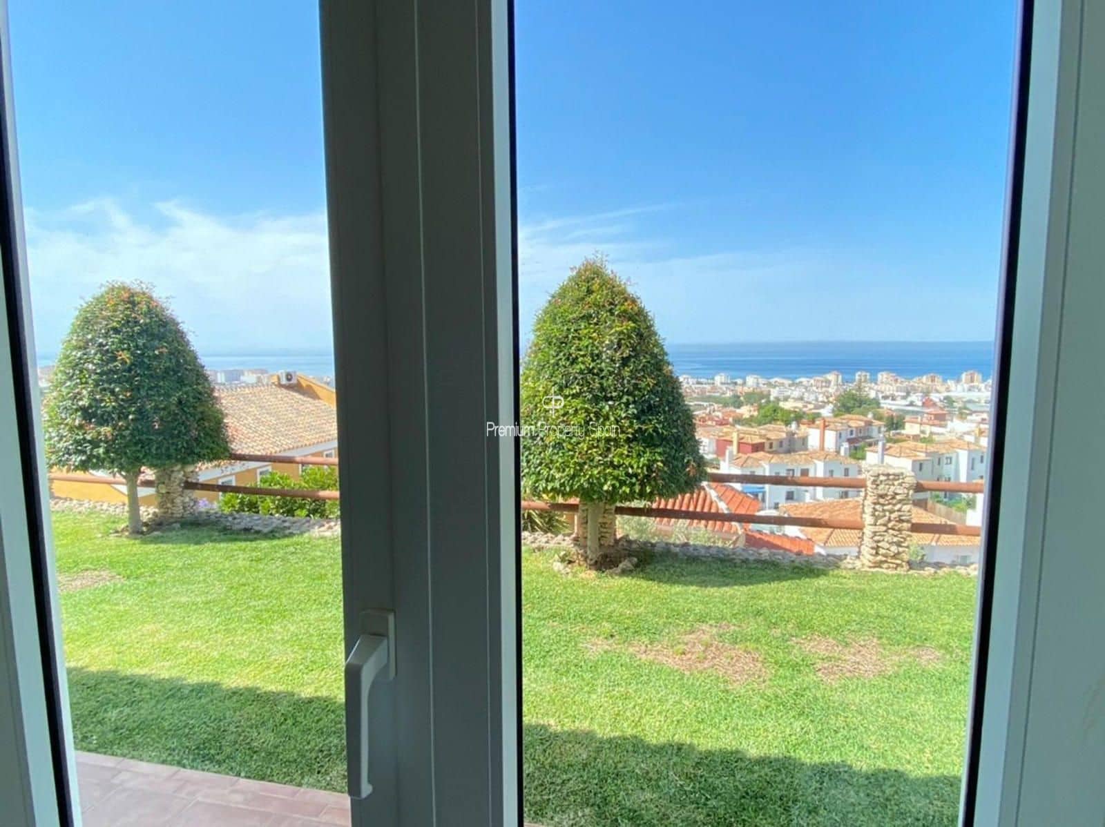 3 chambre Villa/Maison à vendre à Torrox avec piscine garage - 670 000 € (Ref: 9394110)