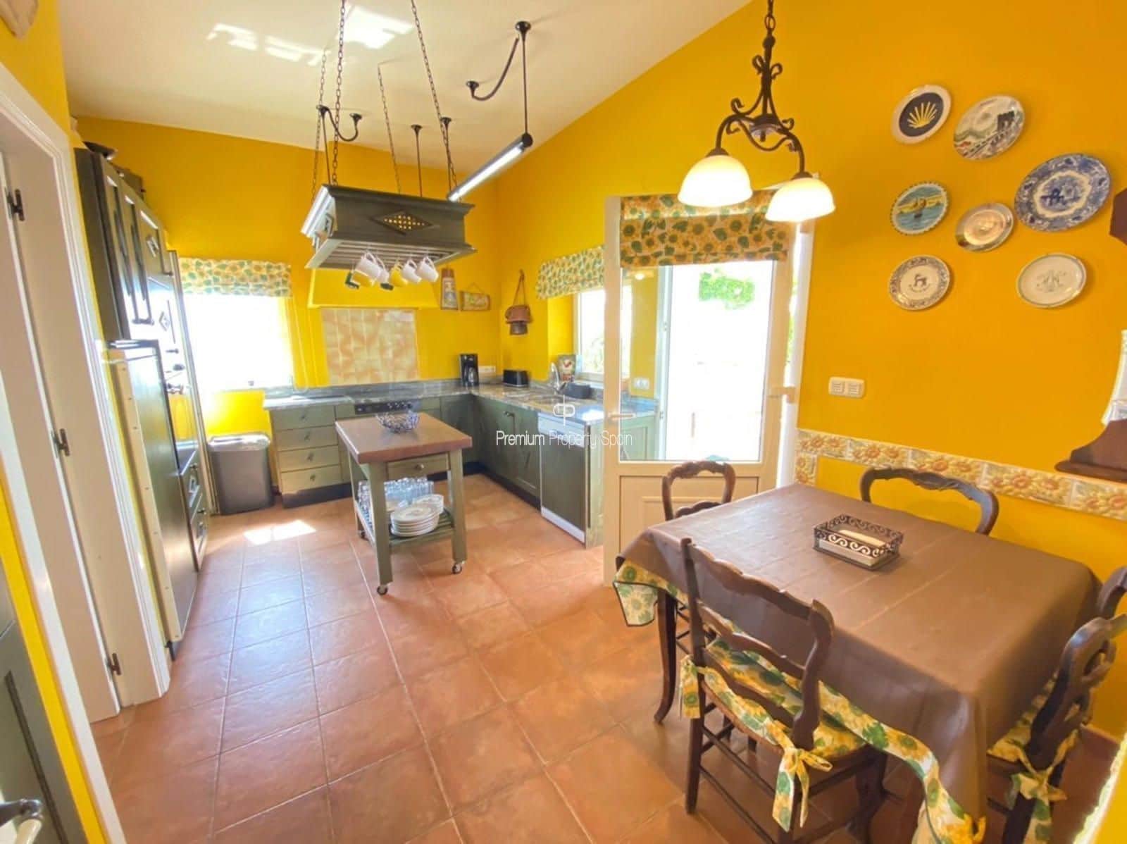 3 chambre Villa/Maison à vendre à Torrox avec piscine garage - 670 000 € (Ref: 9394110)