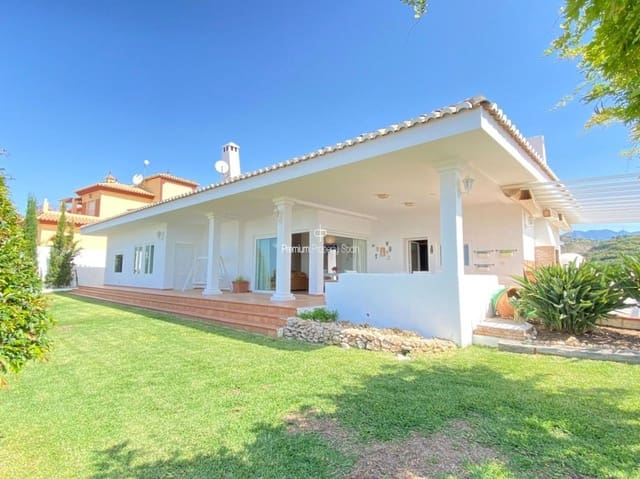 3 chambre Villa/Maison à vendre à Torrox avec piscine garage - 670 000 € (Ref: 9394110)