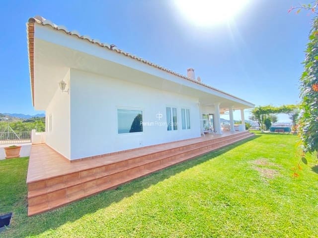 3 chambre Villa/Maison à vendre à Torrox avec piscine garage - 670 000 € (Ref: 9394110)
