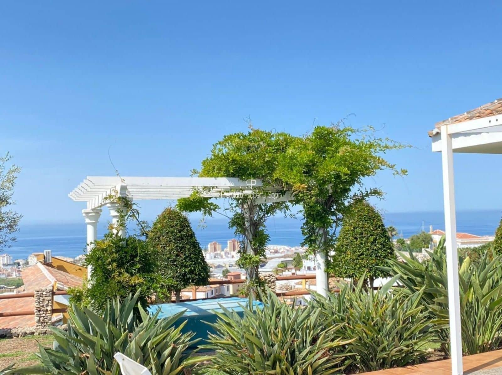 3 chambre Villa/Maison à vendre à Torrox avec piscine garage - 670 000 € (Ref: 9394110)