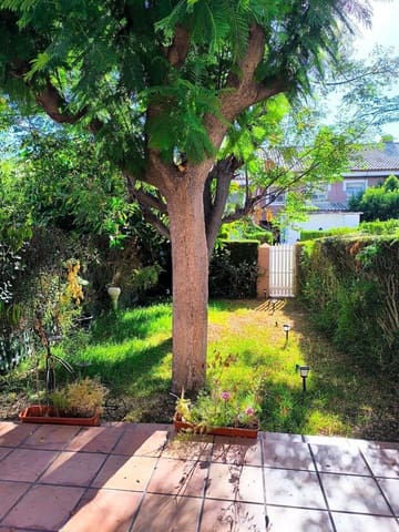 4 makuuhuone Bungalow myytävänä paikassa San Juan de Alicante / Sant Joan d'Alacant mukana uima-altaan 
autotalli - 525 000 € (Ref: 9432683)