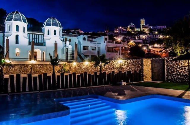 10 sypialnia Hotel na sprzedaż w Altea - 2 100 000 € (Ref: 9432685)