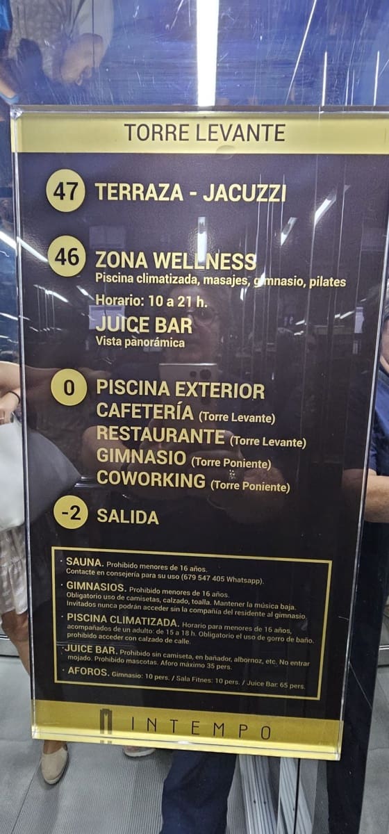 2 bedroom Apartment for sale in Benidorm with pool garage - € 764,000 (Ref: 9432695)