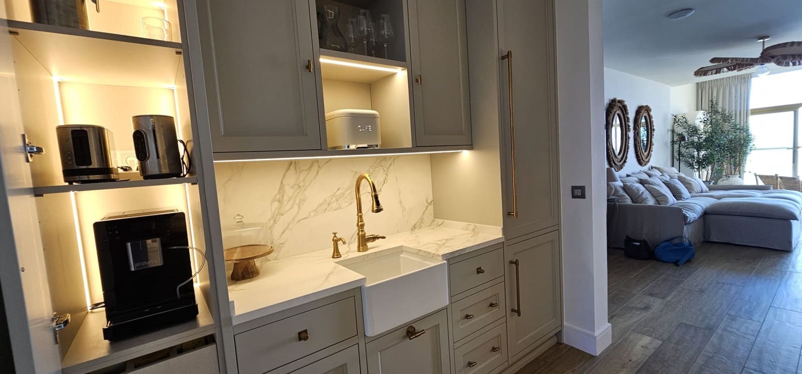 2 bedroom Apartment for sale in Benidorm with pool garage - € 764,000 (Ref: 9432695)