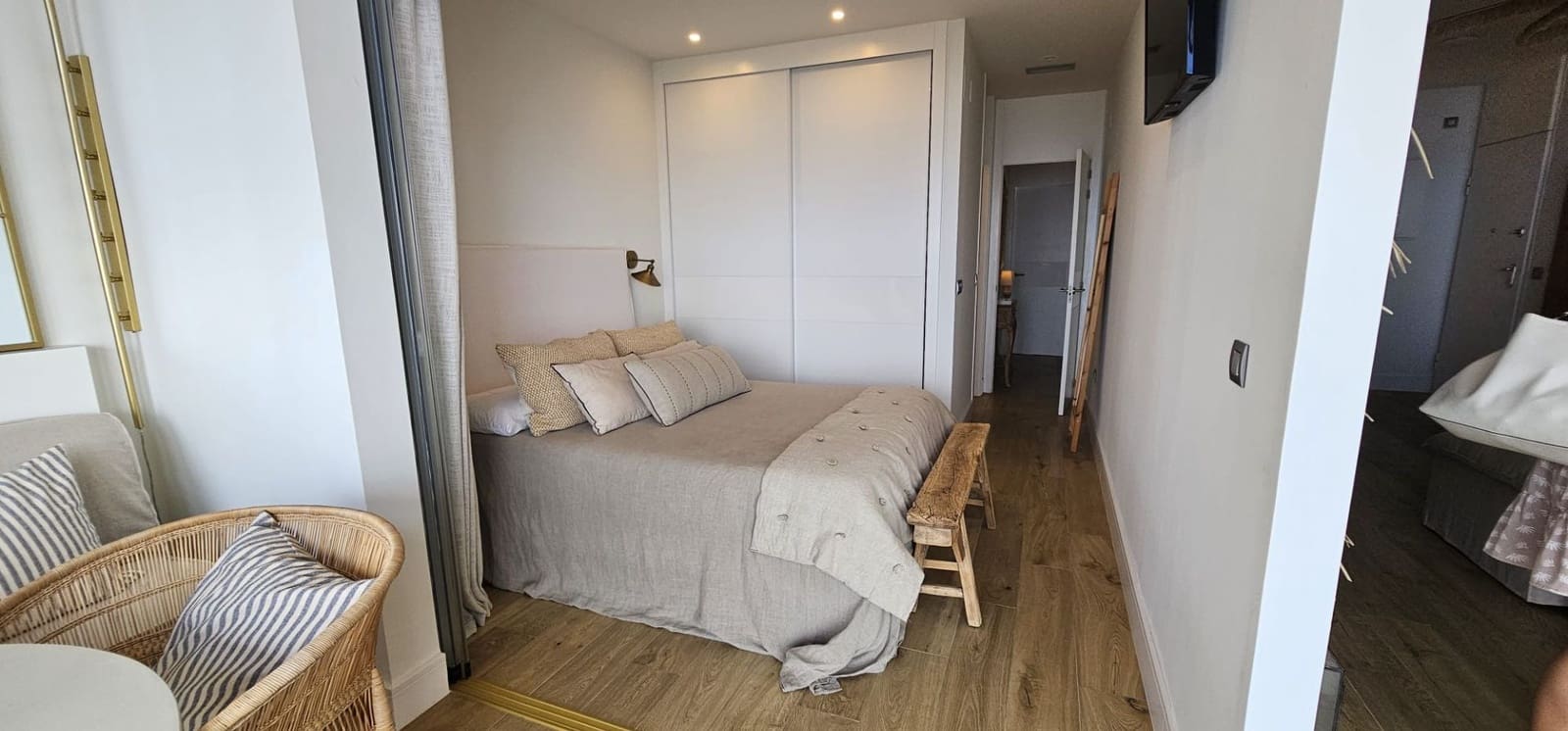 2 bedroom Apartment for sale in Benidorm with pool garage - € 764,000 (Ref: 9432695)