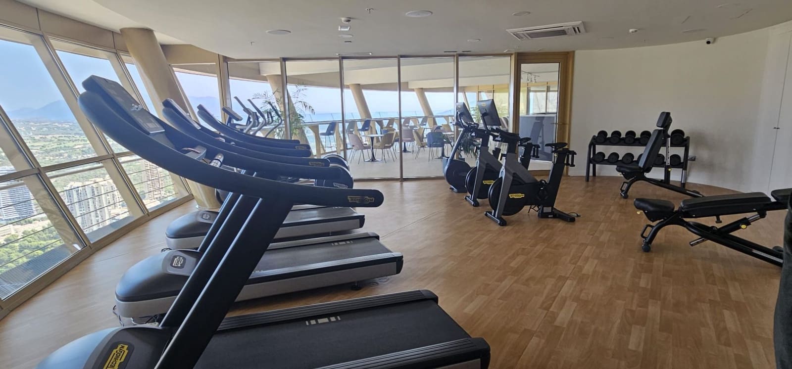 2 bedroom Apartment for sale in Benidorm with pool garage - € 764,000 (Ref: 9432695)