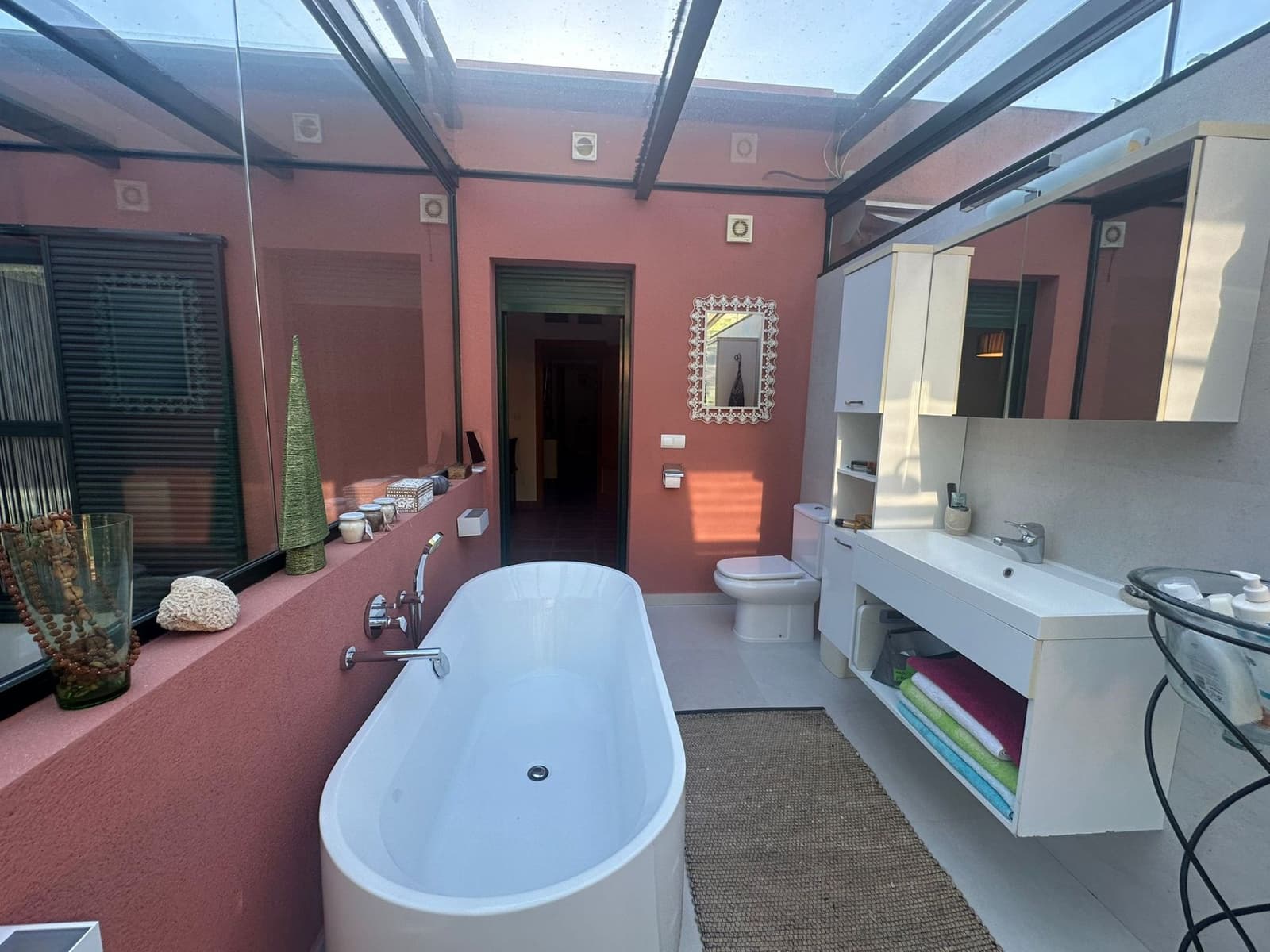 4 bedroom Semi-detached Villa for sale in Alicante / Alacant city with pool garage - € 650,000 (Ref: 9535549)