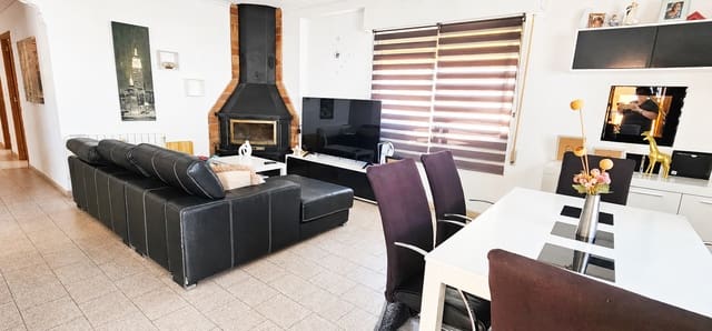5 chambre Villa/Maison à vendre à Oliva Playa, Oliva avec garage - 370 000 € (Ref: 9880487)