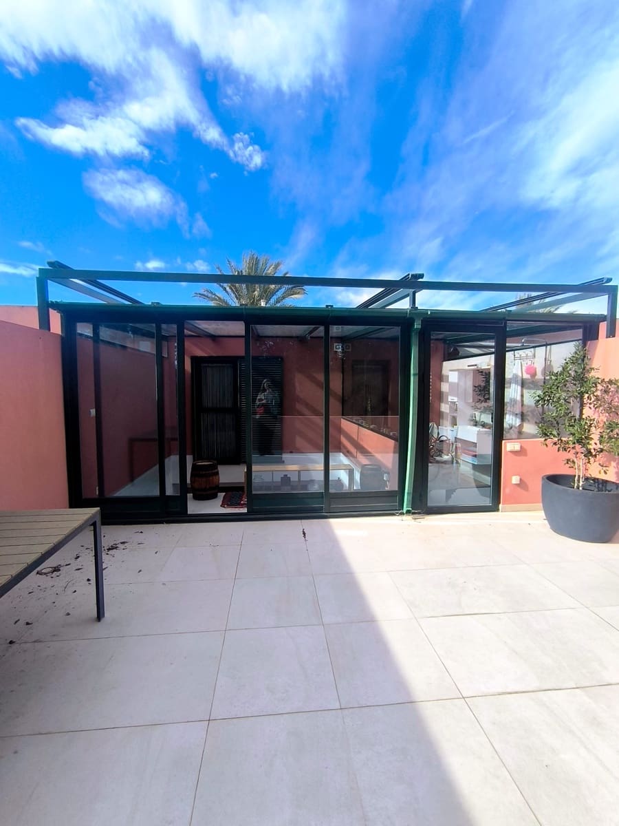 4 slaapkamer Rijtjeshuis te koop in Alicante stad met zwembad garage - € 599.000 (Ref: 9880522)