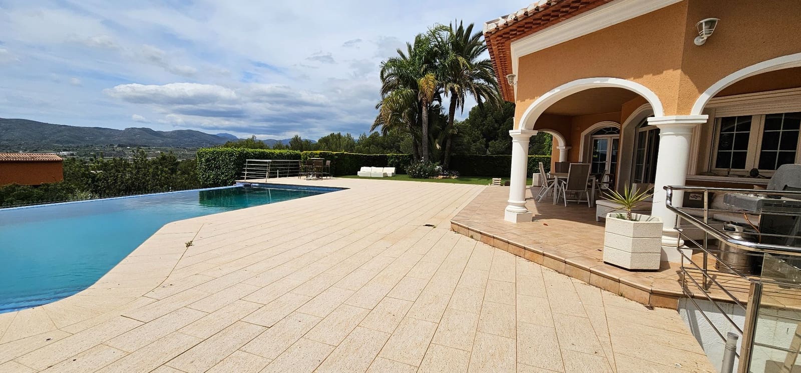 4 slaapkamer Villa te koop in Javea / Xabia met zwembad garage - € 1.600.000 (Ref: 9880532)
