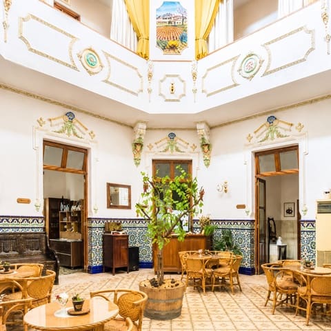 8 sypialnia Hotel na sprzedaż w Parcent z garażem - 950 000 € (Ref: 9889241)