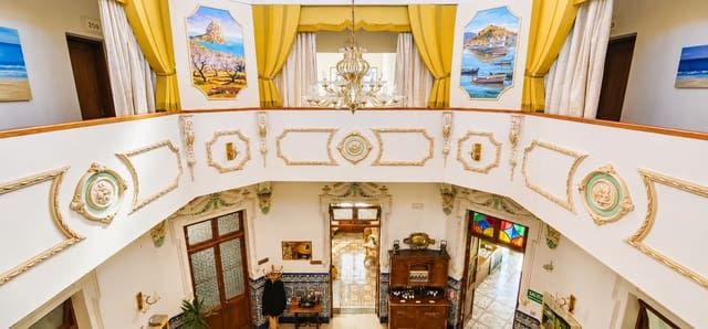 8 sypialnia Hotel na sprzedaż w Parcent z garażem - 950 000 € (Ref: 9889241)