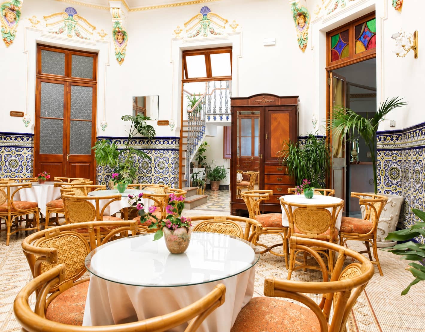 8 sypialnia Hotel na sprzedaż w Parcent z garażem - 950 000 € (Ref: 9889241)