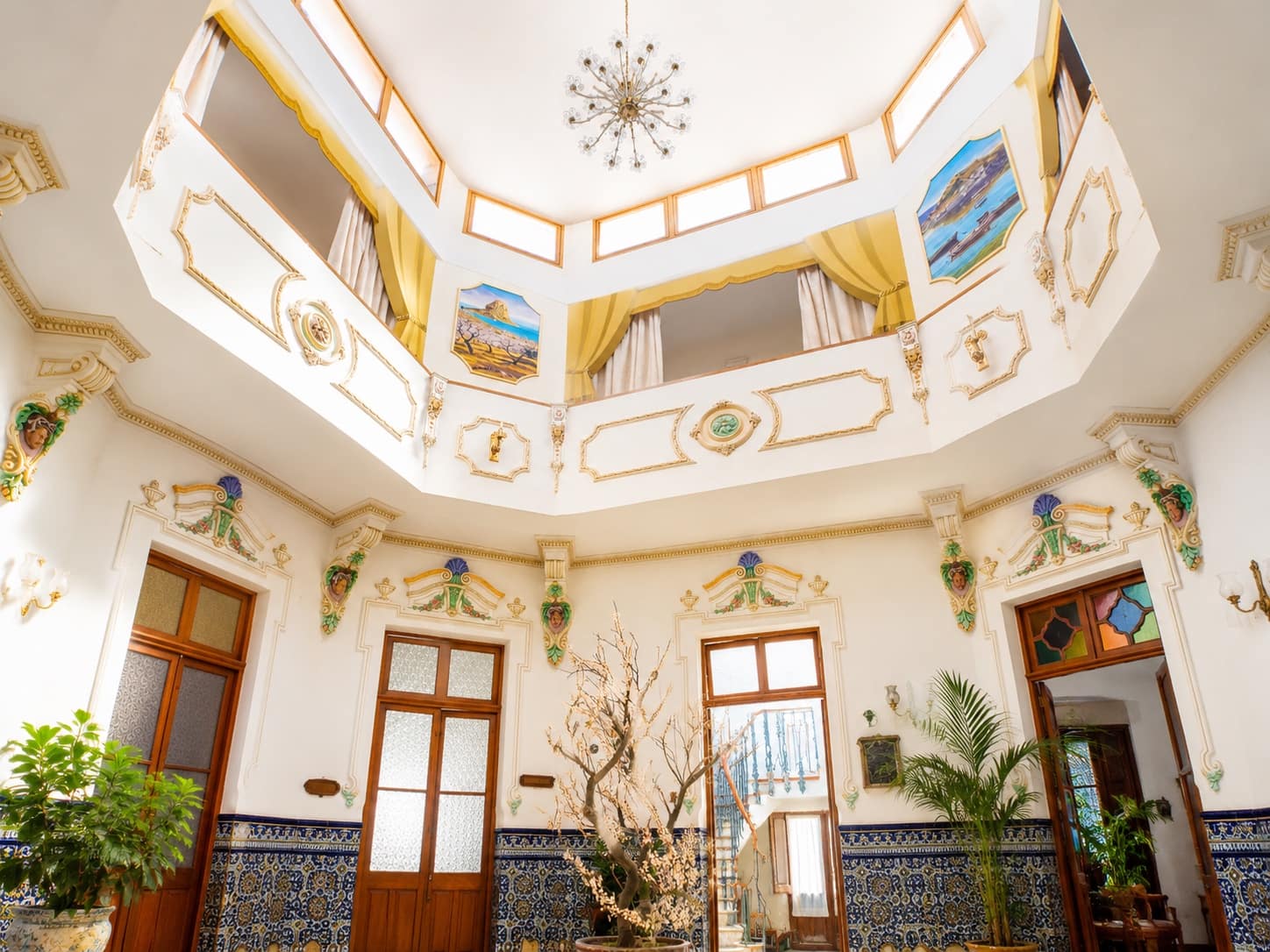 8 sypialnia Hotel na sprzedaż w Parcent z garażem - 950 000 € (Ref: 9889241)