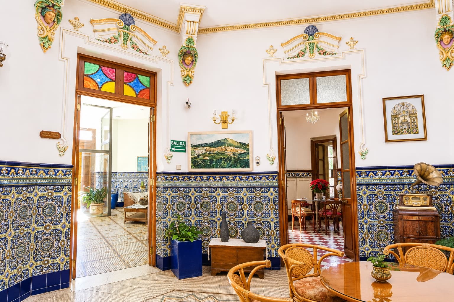 8 sypialnia Hotel na sprzedaż w Parcent z garażem - 950 000 € (Ref: 9889241)