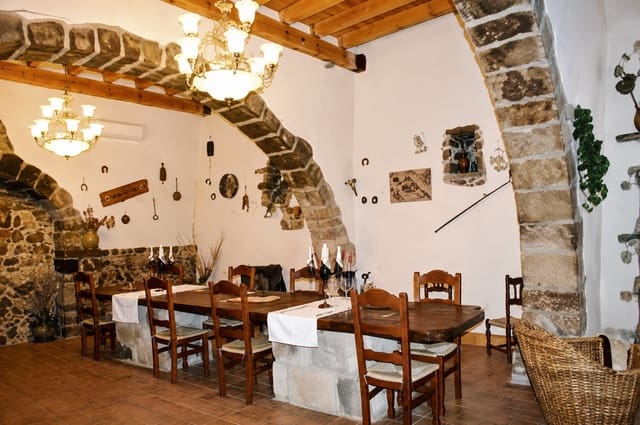 Finca/Casa Rural de 4 habitaciones en Cabanes en venta - 409.500 € (Ref: 9890748)
