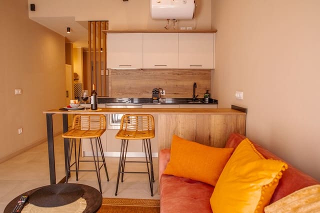 10 quarto Hotel para venda em Dénia - 935 000 € (Ref: 9890979)