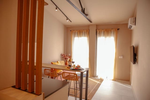 10 quarto Hotel para venda em Dénia - 935 000 € (Ref: 9890979)
