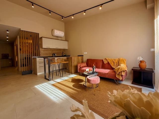 10 quarto Hotel para venda em Dénia - 935 000 € (Ref: 9890979)