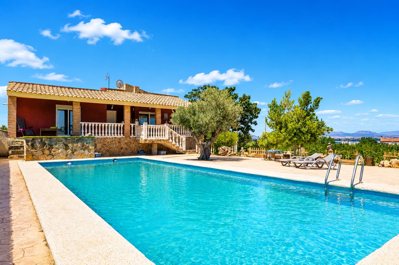4 bedroom Finca/Country House for sale in Villena with pool garage - € 389,000 (Ref: 9968894)
