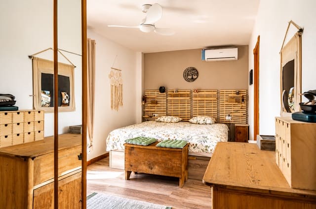4 soverom Finca/Herregård til salgs i Villena med svømmebasseng garasje - € 389 000 (Ref: 9968894)