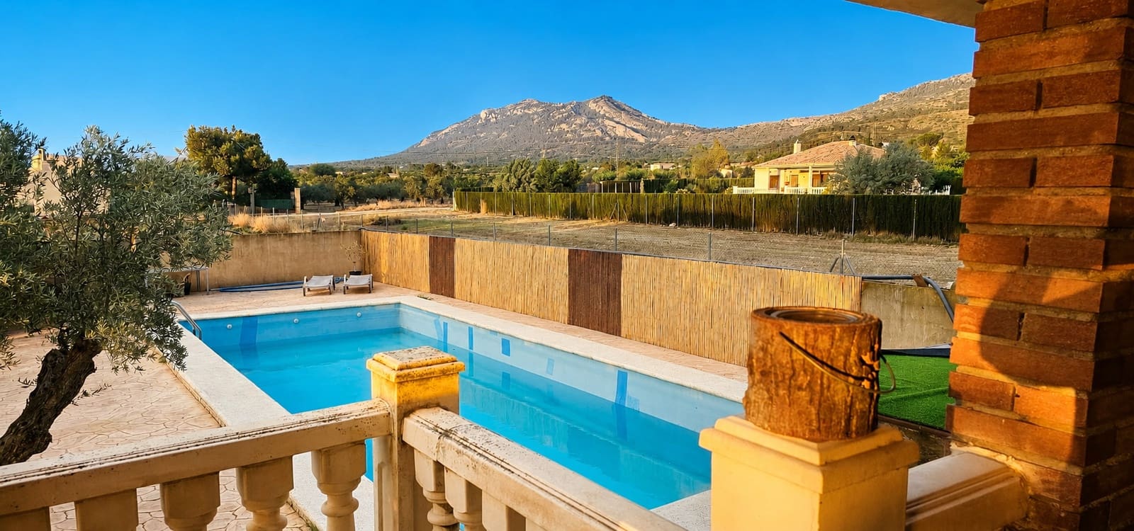 4 bedroom Finca/Country House for sale in Villena with pool garage - € 389,000 (Ref: 9968894)