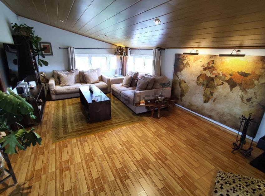 Chalet de 4 habitaciones en Mediona en venta con piscina - 700.000 € (Ref: 9479465)